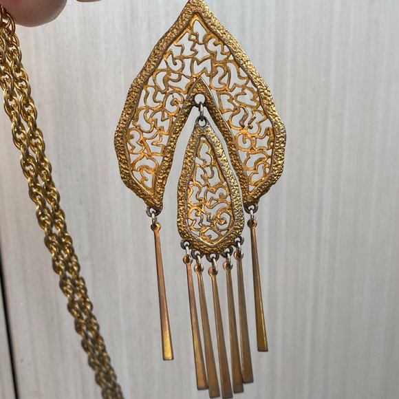 💜 FREE with any purchase- Vintage Long Necklace - Picture 2 of 3